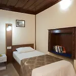 Kaleiçi Otel 3*